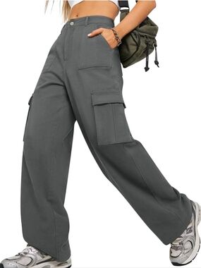 Wide Leg Cargo Pants in Dark Gray